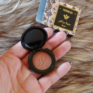 Nomad eyeshadow in henna